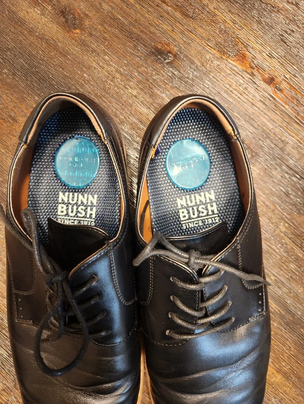 Nunn Bush Black Leather Derby Shoes with Tan Welt